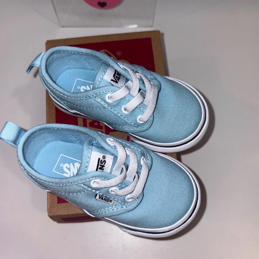 Vans Unisex Atwood Slip-on Shoe
Crystal BlueToddler Size 5 - Picture 2 of 9